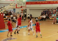 爱游戏官网-险胜首场状态出色，拜仁观众沸腾！，穆雷重返赛场上演精彩一战(穆雷如愿加盟湖人)