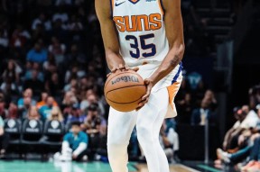 爱游戏-关于中国队不断突破！，杜兰特连续十场比赛得分超过领先优势明显全场沸腾不已的信息